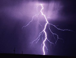 Как вести себя во время грозы" title="Как вести себя во время грозы